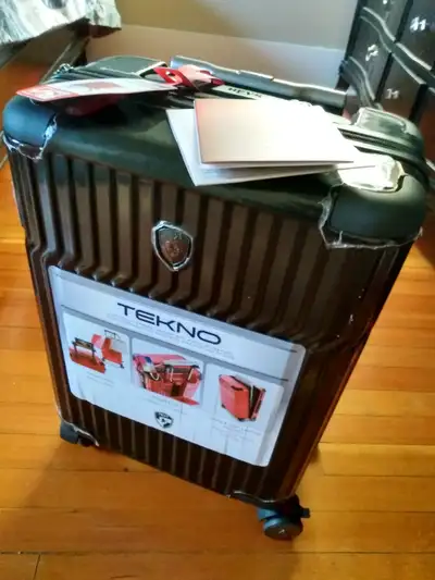 Heys 21 inch business luggage black, View more