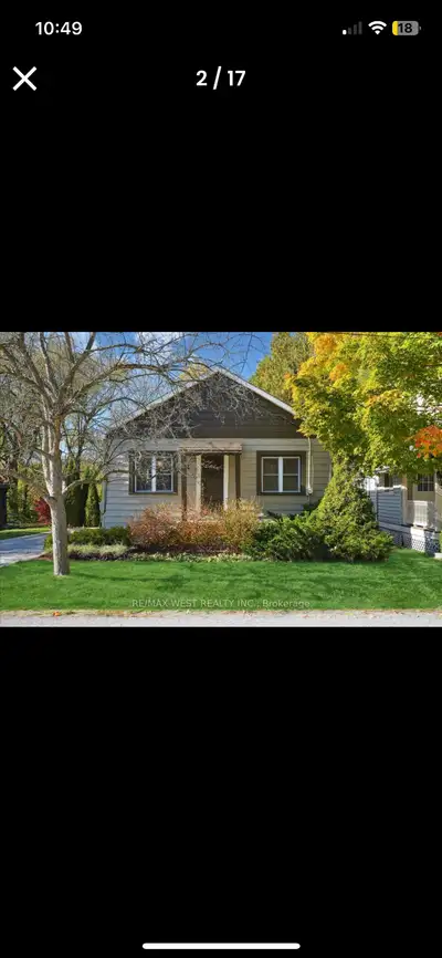 2 bed 1 bath. Main floor house for rent.