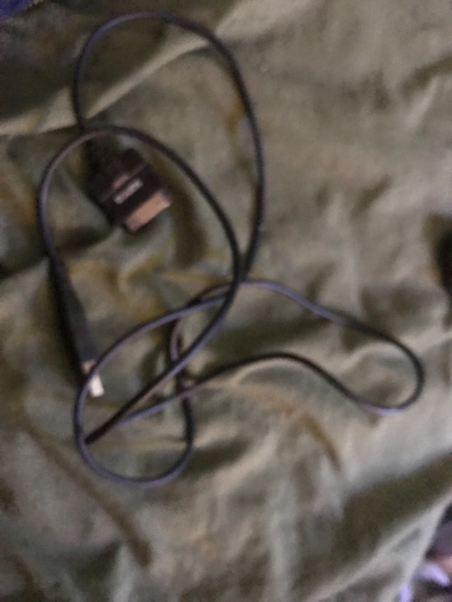 apple iPhones/iPad 14 pin usb cable  in Cables & Connectors in Ottawa - Image 2