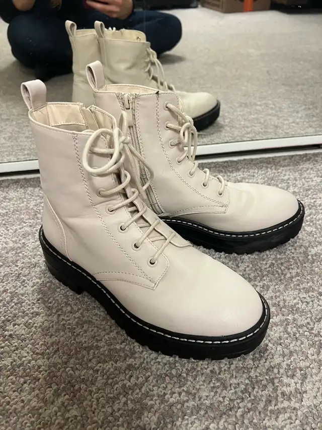 White Combat Boots – Size 40 / 9 – Like New in Women's - Shoes in City of Toronto - Image 7