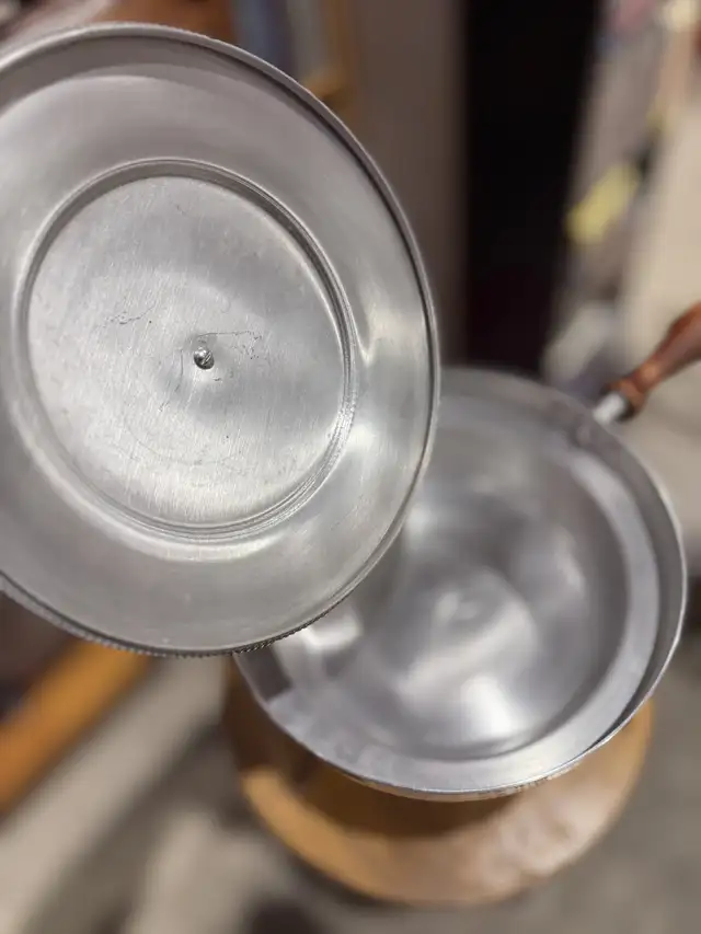 Silver Chafing Dish in Kitchen & Dining Wares in Calgary - Image 4