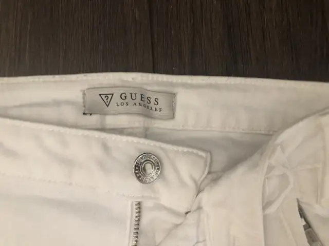 Guess jeans $20  & other brands $20 in Women's - Bottoms in London - Image 5