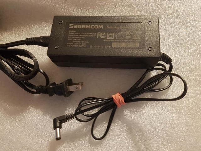 Sagemcom Switching Power Adpter 12.0V 5.0A in Other in Markham / York Region - Image 2