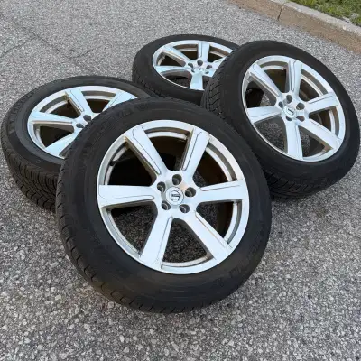 These fit Volvo XC60 and XC90 2016-2025. We have traded in our 2021 Volvo XC90 and no longer require...