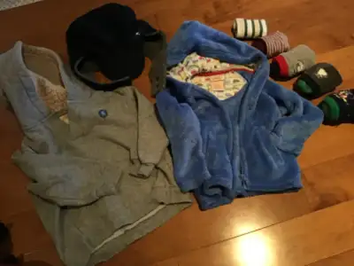 34 +5 PIECES JOE FRESH BRAND SIZE 12-18 (1 YEAR) WARDROBE, View more