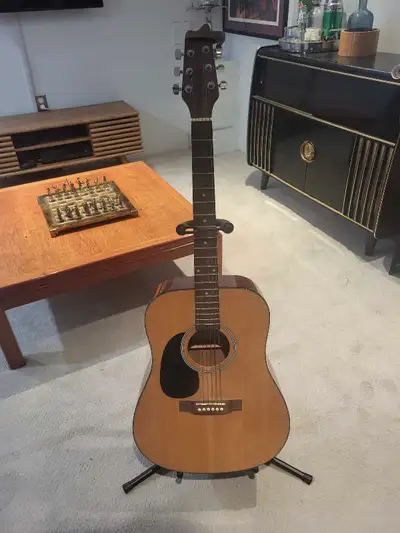 Left Handed Acoustic Guitar. Excellent Condition!, View more