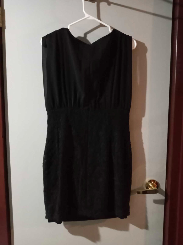 Robe de soirée noir pour femme,  grandeur large dans Femmes - Robes et jupes  à Laval/Rive Nord - Image 2