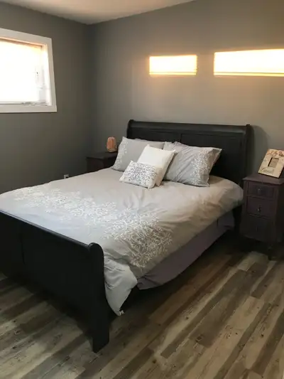 Fully Furnished suite in Pilot Butte