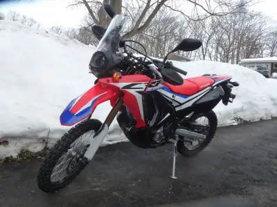 Mint Honda CRF250 Rally, like new condition, 2200 KM (mileage will increase as ridden). Easy riding...