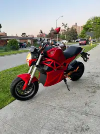 Electric Motorcycle Ebike. New Batteries