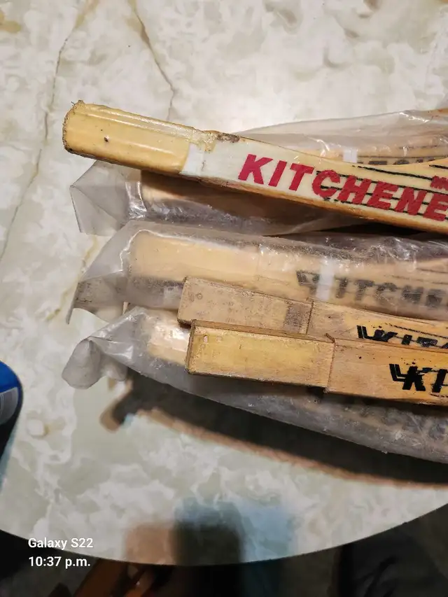 Kitchener Wood Hockey Stick Replacement  in Hockey in Guelph - Image 3