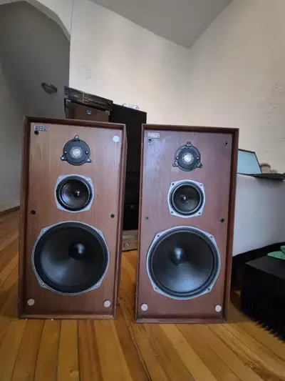 Made in England Celestion Ditton 44 MK3 3 way very balanced natural sounding British speakers Celest...