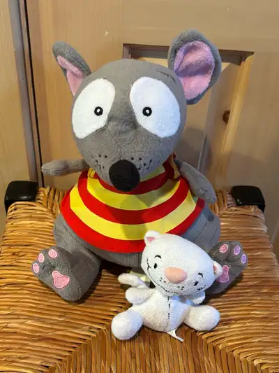 TOOPY and BINOO stuffy’s Good condition I also have the stuffed patchy patch as well for $15 dollars...
