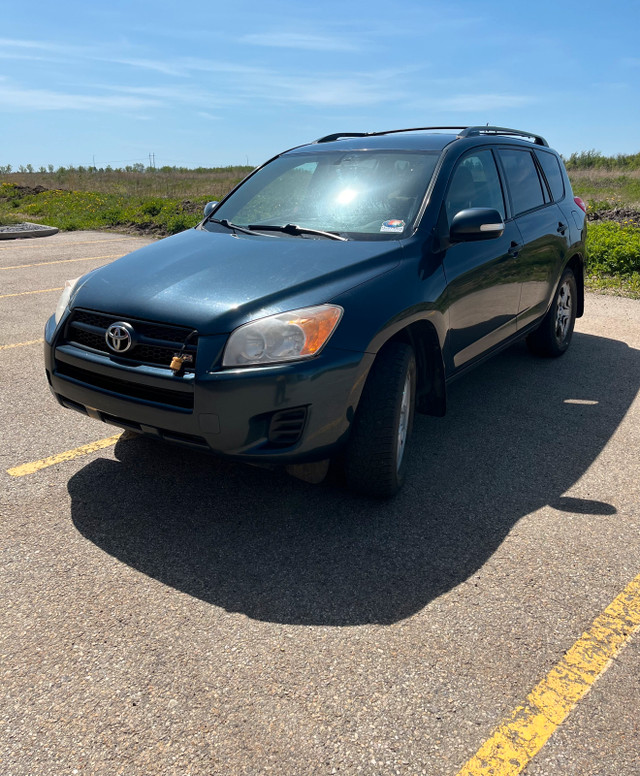 2012 Toyota RAV4 LE in Cars & Trucks in Edmonton - Image 2
