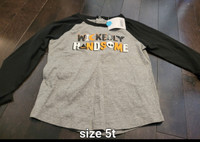 Boys size 5t Halloween long sleeve shirt (new with tag)