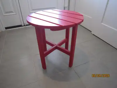 Red Round Adirondack HDPE Plastic /Resin Outdoor Side Table Measurements 17 1/2 inches in diameter 1...