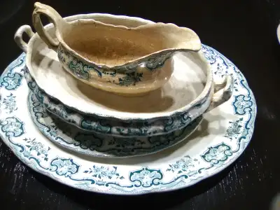 vaisselle antique saucier soupière assiette de service