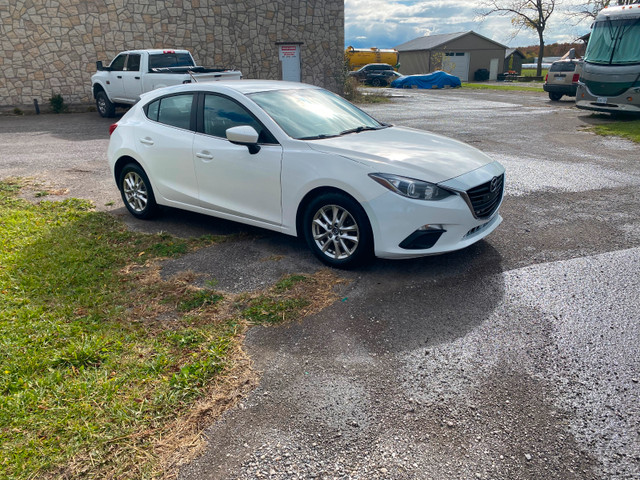 Nice 2015 Mazda 3 for sale in Cars & Trucks in Hamilton - Image 2