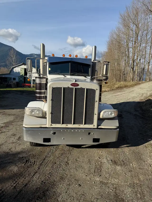 2019 Peterbilt 389 in Heavy Trucks in Mission - Image 4