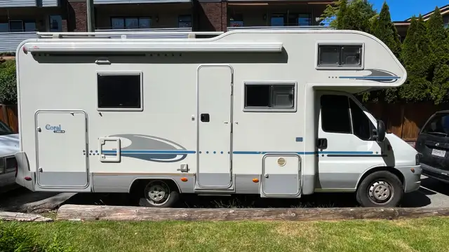  2007 Fiat Ducato Adriatik Campervan – 23ft RV – BC Registered in Travel Trailers & Campers in Vancouver - Image 11