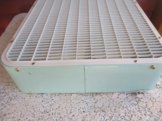 Vintage Electrohome Box Floor Fan 652-1 - with Original Box in Indoor Lighting & Fans in New Glasgow - Image 10
