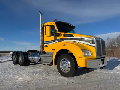 2019 Kenworth T880 Heavy Spec Day Cab Cummins X15 500hp 13 speed manual 473,000 kms 9475 hours 14,60...