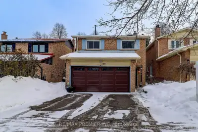 Discover this beautifully maintained detached house located in the highly sought-after West Shore co...