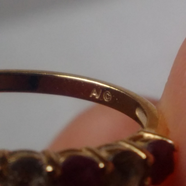 14K Gold Ruby & White Sapphire Ring BAGUE OR Rubis Macy's 14 K dans Bijoux et montres  à Ville de Montréal - Image 4