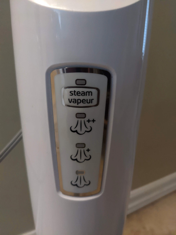 Bissell Steam Mop - Just like BRAND NEW- EXCELLENT Condition in Vacuums in Guelph - Image 3