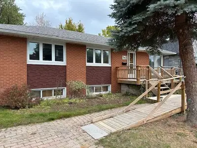 3 Bedroom Main Floor Unit In Oakville Third Line