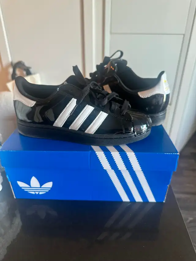 Brand new Adidas Superstar IIW in Women's - Shoes in City of Toronto - Image 2