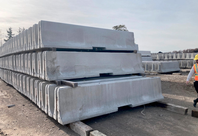 Concrete Blocks and Jersey Barriers delivered! Corp+Gov supplier in Other Business & Industrial in City of Toronto - Image 3