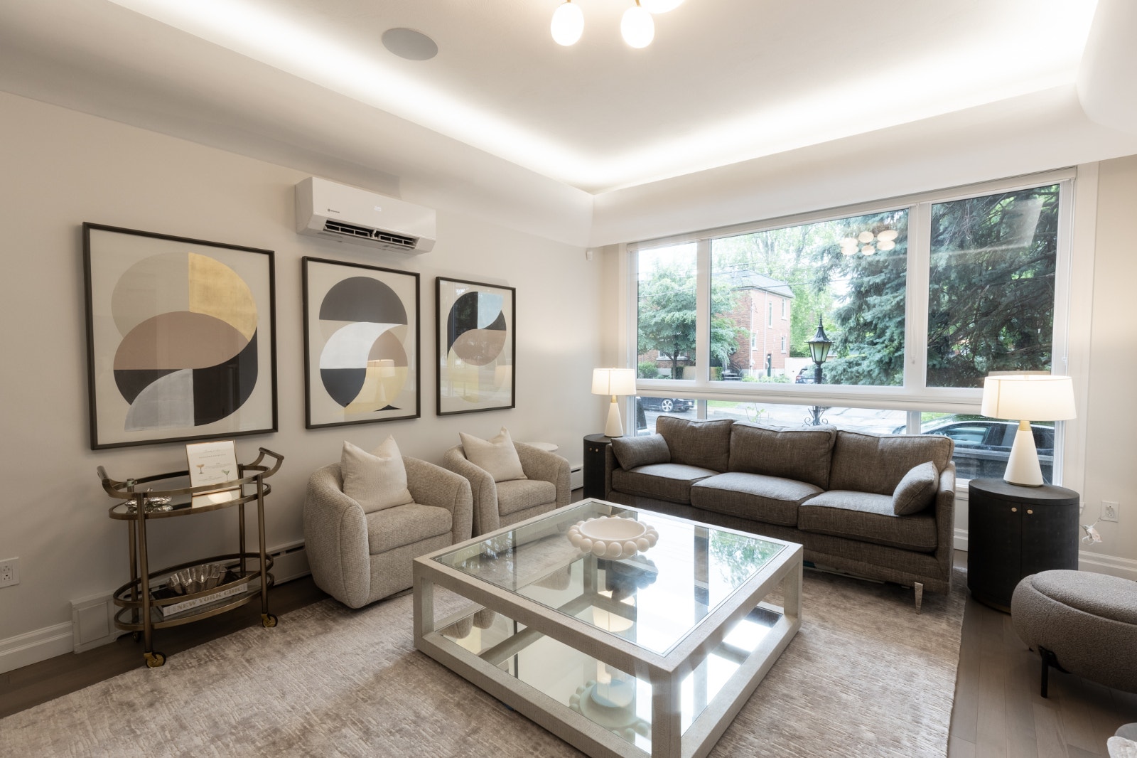 Magnifique résidence entièrement rénovée - Ahuntsic — photo 2