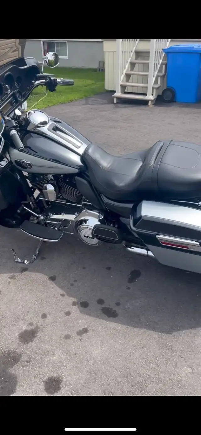 Harley Davidson FLH CU 2013 in Motorcycle Parts & Accessories in Ottawa - Image 8