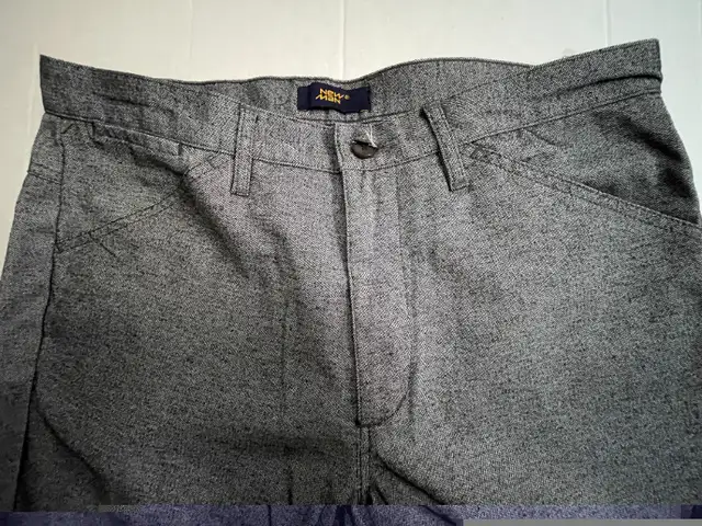 Newman Men's Pant - Size 34 in Men's in Calgary - Image 3