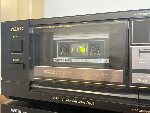 Teac V-770 3 head cassette deck, wow mint excellent in Stereo Systems & Home Theatre in Kingston - Image 3