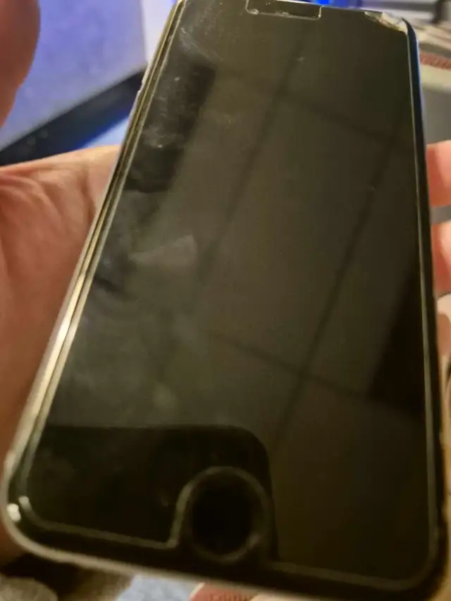 iPhone 6  in Cell Phones in Regina - Image 3
