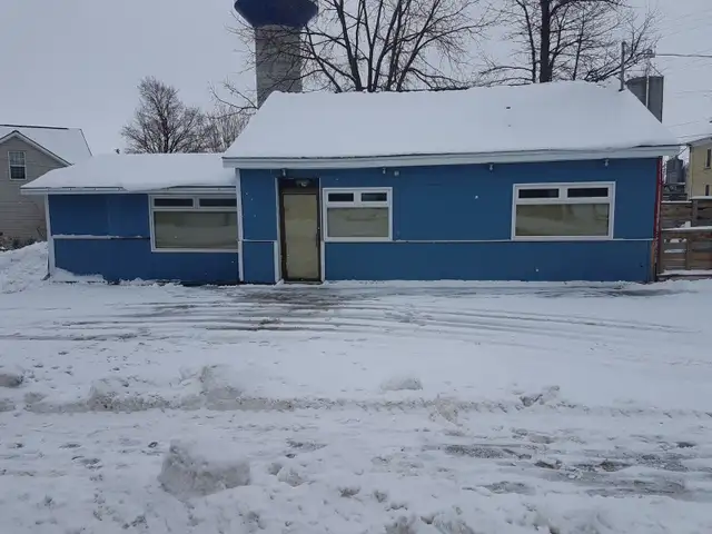 Handyman looking for work64357848373761123