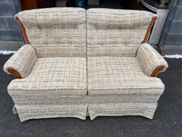 Love Seat in Couches & Futons in Peterborough - Image 8