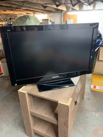 Panasonic Viera TC-37LZ85, View more