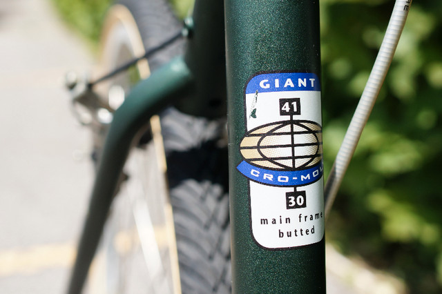 Ladies Bicycle - GIANT Cross Series - Like New in Road in City of Toronto - Image 3
