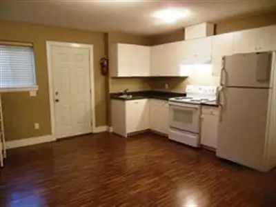 Convenient, New paint/new floor --Near all level schools R.C. Garnett Elementary School :6 min. by w...