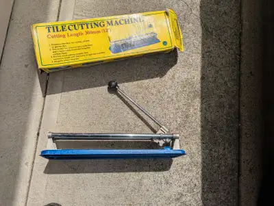 $35 OBO (reasonable) Made by Fleisen-Schneidmaschin For cutting ceramic or glazed tile 300mm / 12inc...