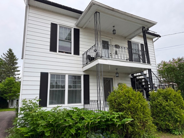 Grande maison unifamiliale  de campagne possibilité de revenus — photo 1