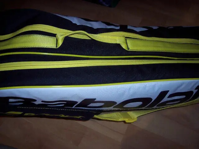 Superbe sac sport Babolat pour raquettes de badminton, squash... dans Tennis et raquettes  à Laval/Rive Nord - Image 2