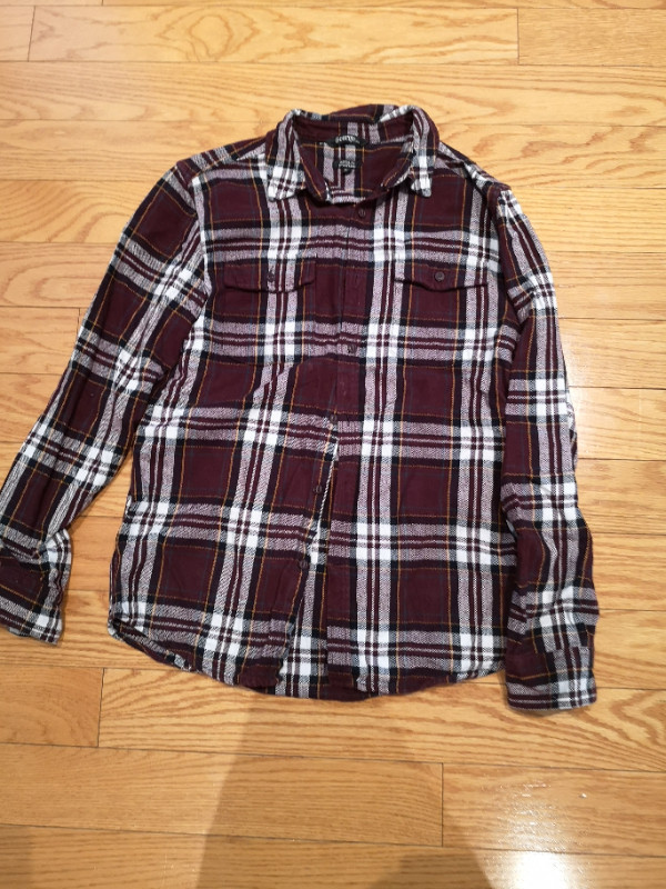 Men's Size Small Dress shirts, Flannel Shirt & Hoodie & Sweater in Men's in Markham / York Region - Image 2