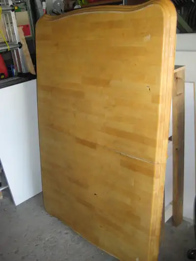 FS: solid wood full size maple desk, game chair, other items, View more