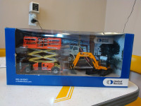 Toy Model Collector Set of an Excavator and Scissor Lift