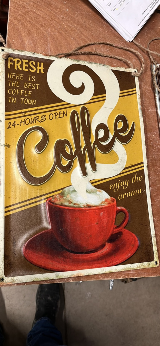 Fresh coffee tin sign 16 x 11 in Arts & Collectibles in Sarnia - Image 2