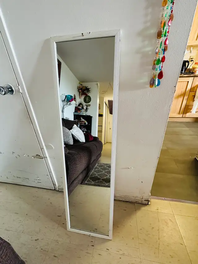 Full-Length Wall Mirror in Home Décor & Accents in City of Toronto - Image 4